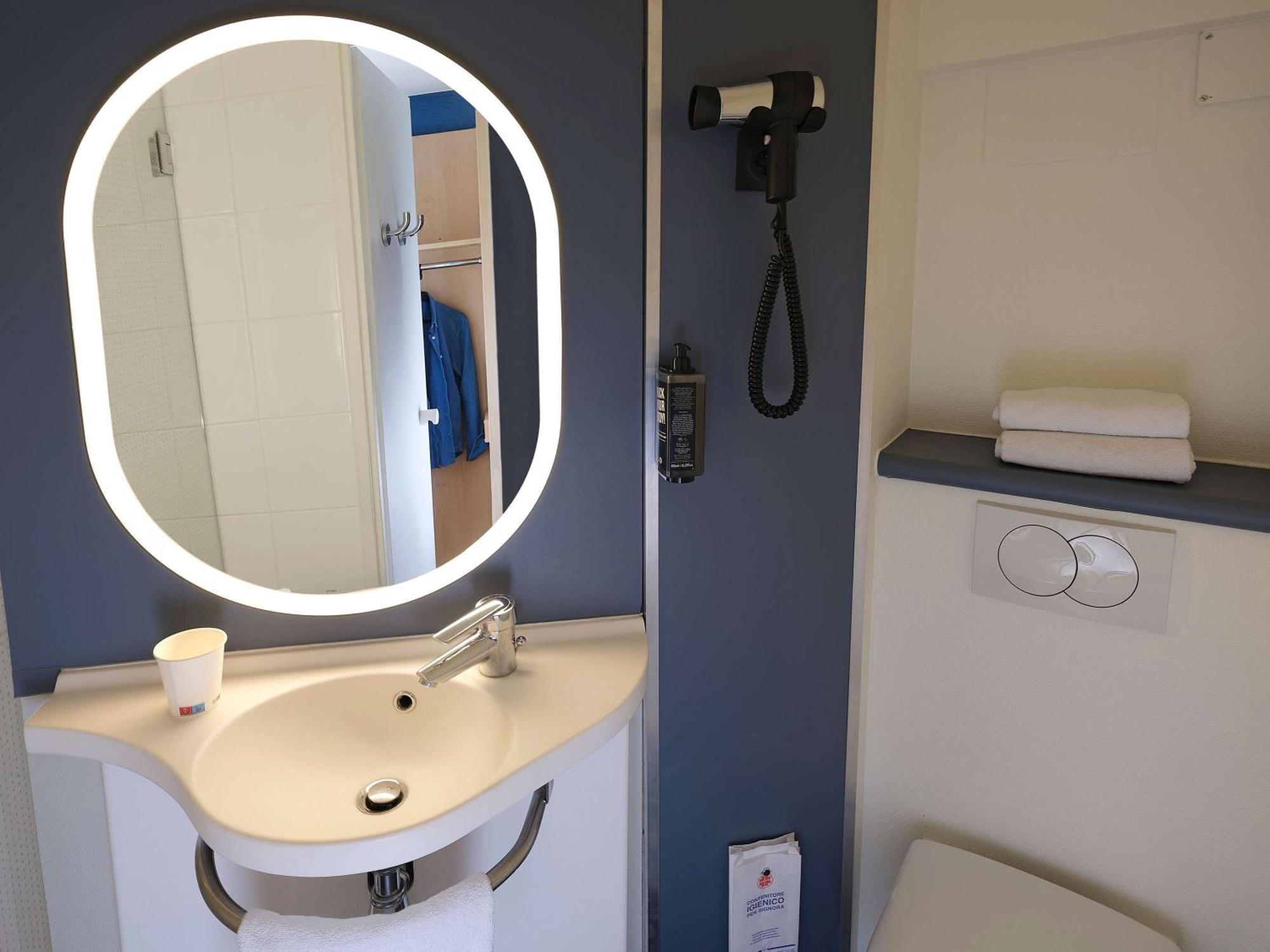 Hotel Ibis Pont Jumeaux