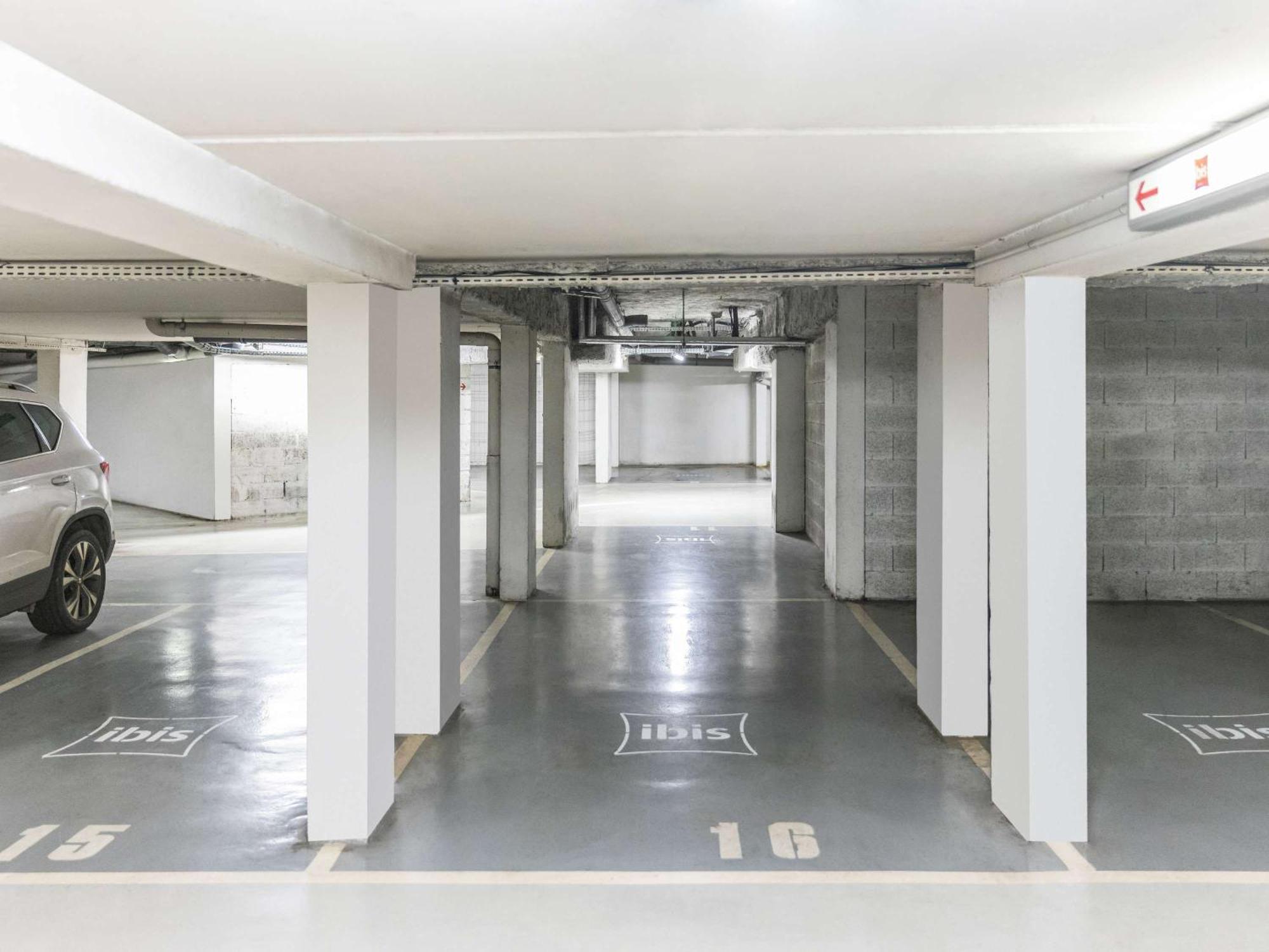 Hotel Ibis Pont Jumeaux 3*
